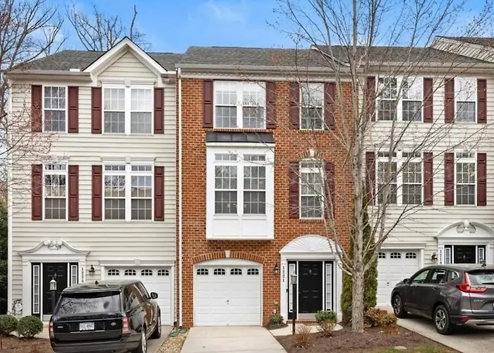 Charming Townhome Oasis