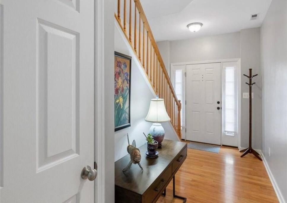 Charming Townhome Oasis *