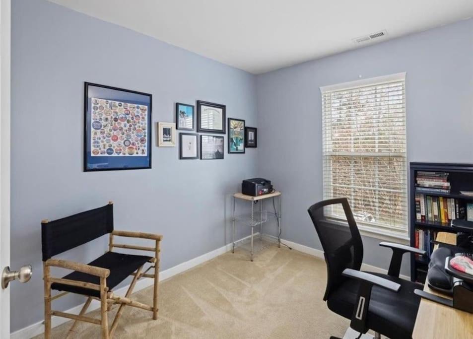 Charming Townhome Oasis